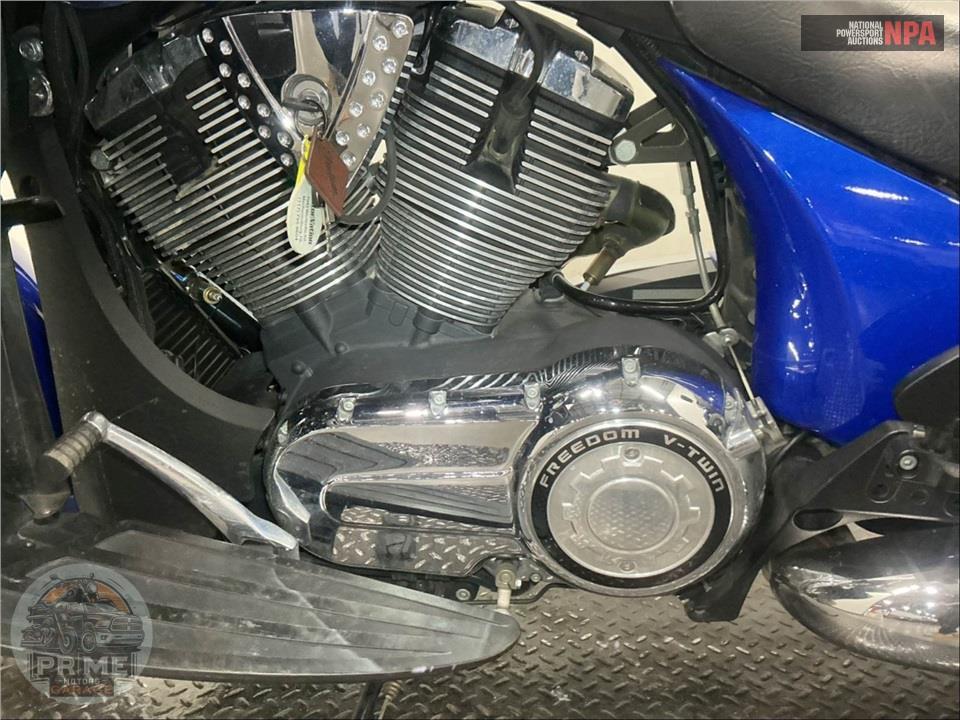 2013 Victory Motorcycles CROSS COUNTRY TOUR BLUE — фото 7