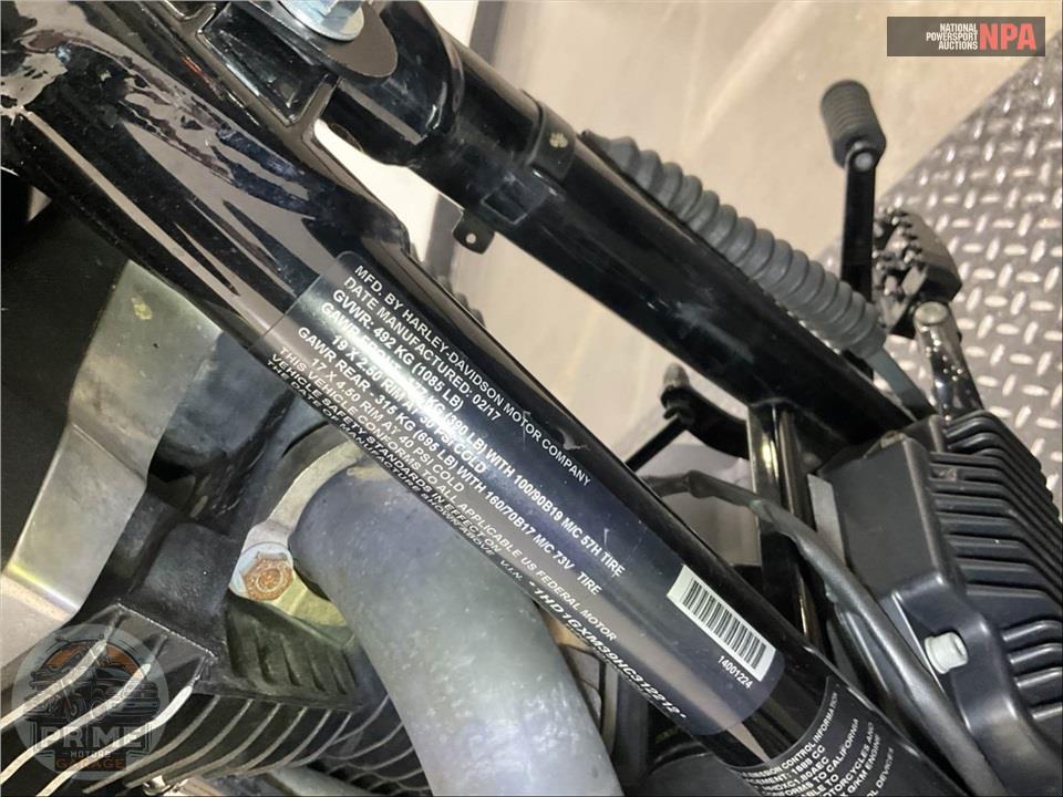 2017 Harley-Davidson FXDB STREET BOB — фото 29