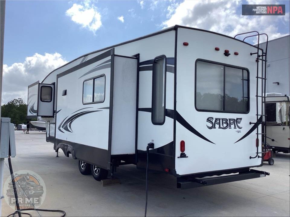 2019 Sabre By Forest River M-30RLT - FIFTH WHEEL SERIES — фото 3
