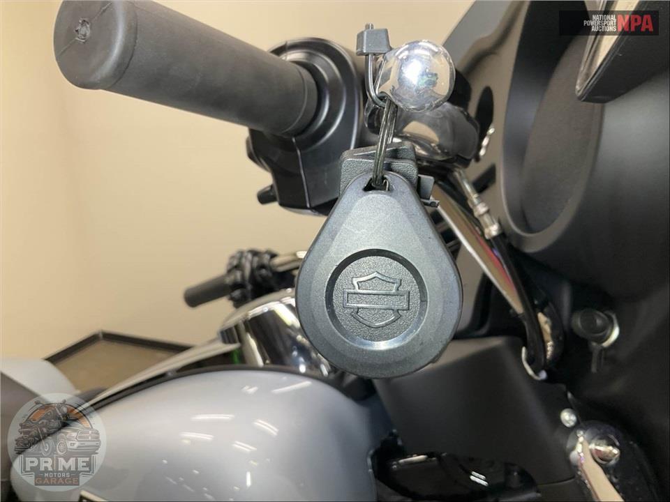 2023 Harley-Davidson FLHX STREET GLIDE — фото 10