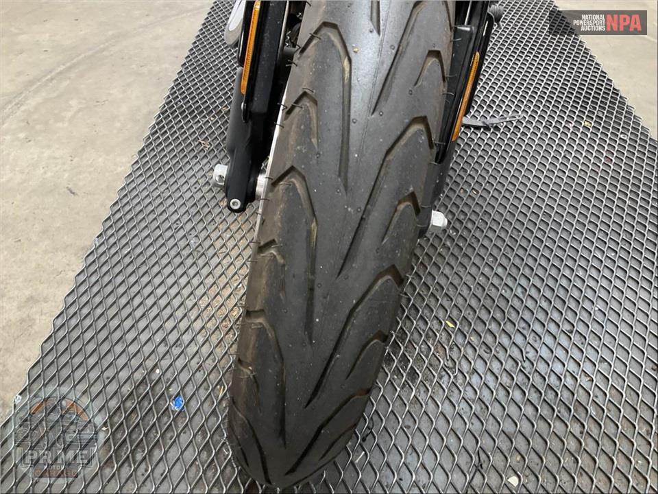 2016 Harley-Davidson XL1200CX ROADSTER — фото 19