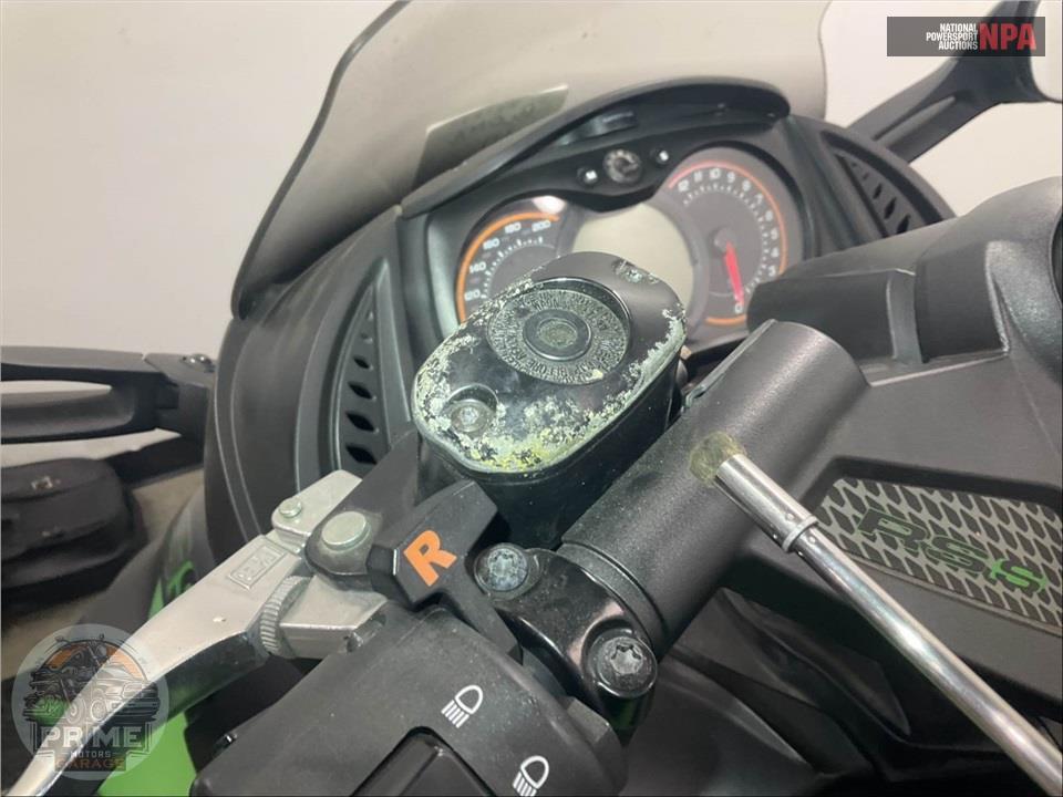 2012 Can-Am SPYDER RS-S SE5 — фото 26