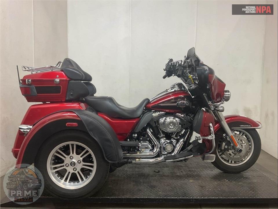 2012 Harley-Davidson FLHTCUTG TRIGLIDE UL CLSC — фото 1