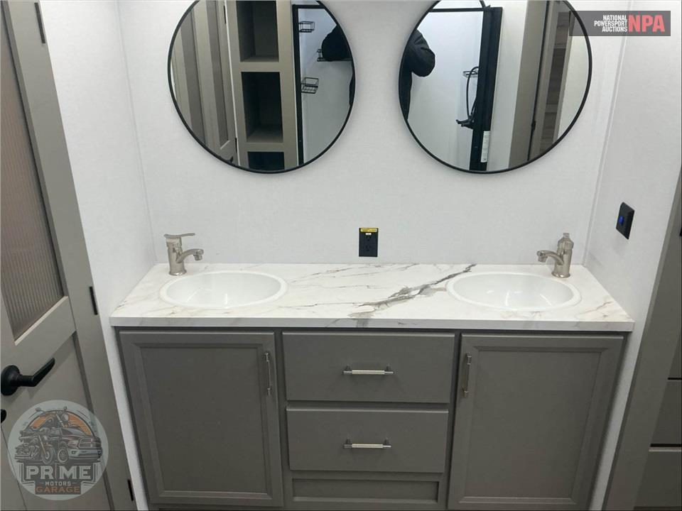 2025 Keystone Rv M-3840 LRK - SPRINTER FIFTH WHEEL SERIES — фото 16