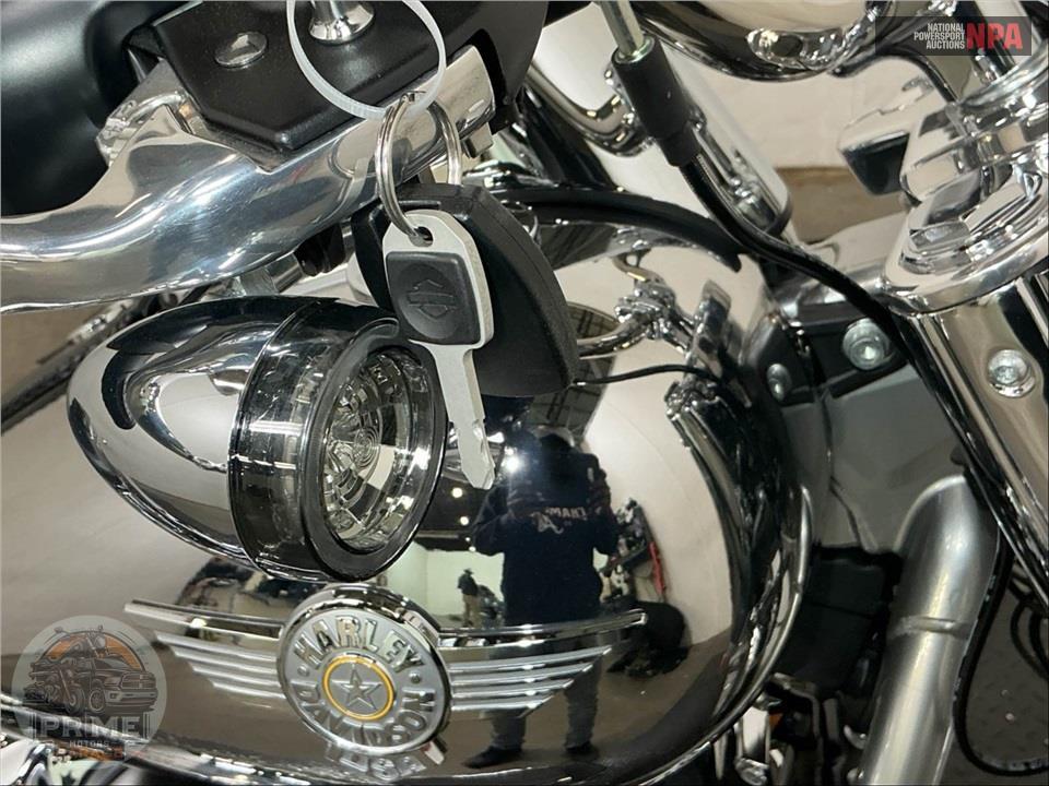 2025 Harley-Davidson FLSTFI SOFTAIL FAT BOY GRAY GHOST — фото 10