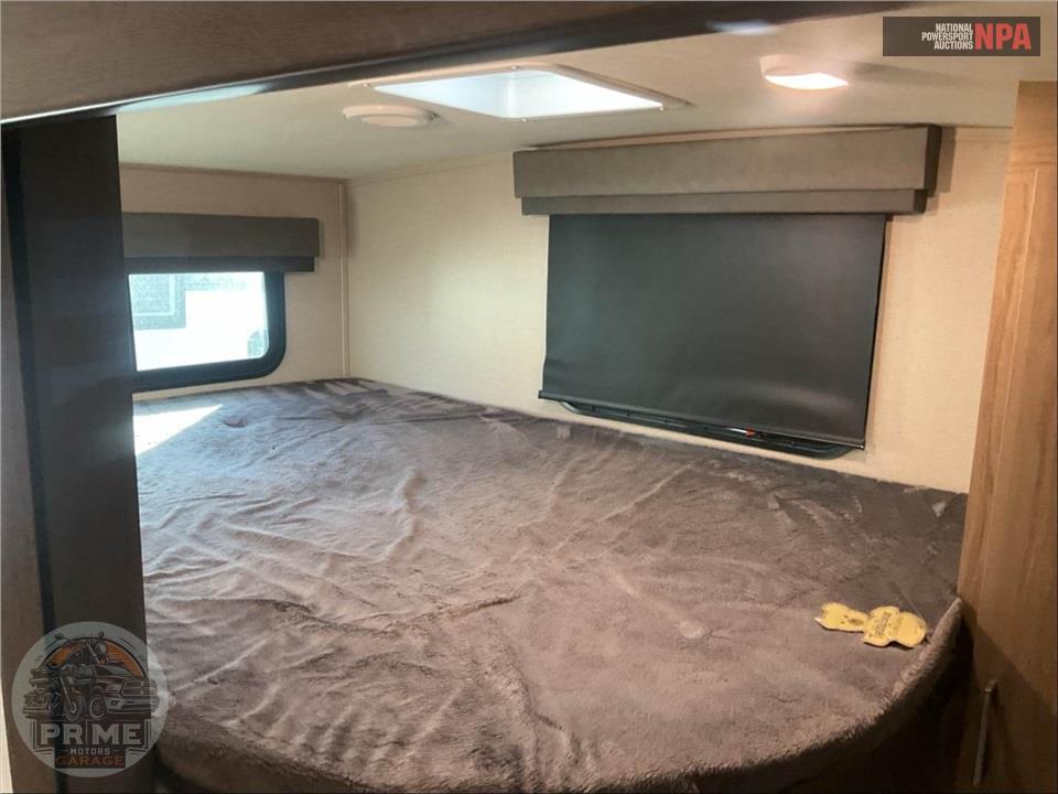 2022 Grand Design Recreational Vehicles M-2910BH - IMAGINE SERIES — фото 15