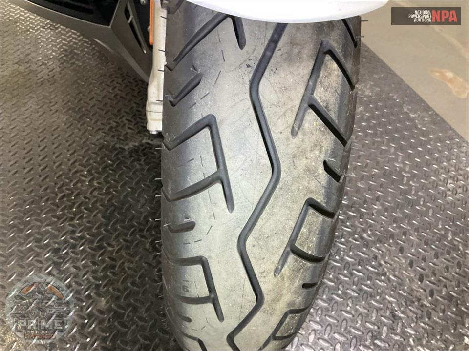 2018 Honda GL1800D GOLDWING TOUR DCT (WHITE) — фото 21