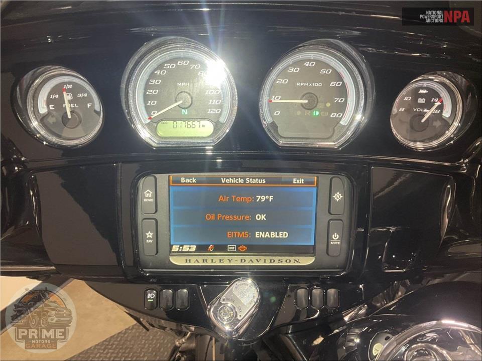 2017 Harley-Davidson FLHTK ULTRA LIMITED — фото 5