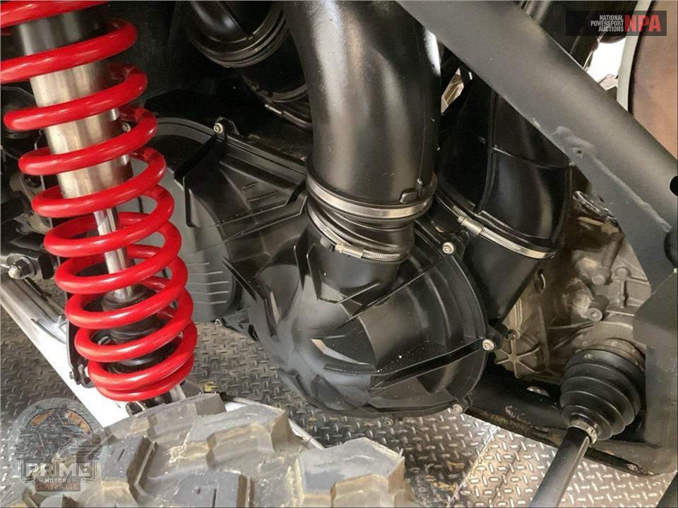 2025 Can-Am MAVERICK X3 MAX DS TURBO (RED & SILVER) — фото 10
