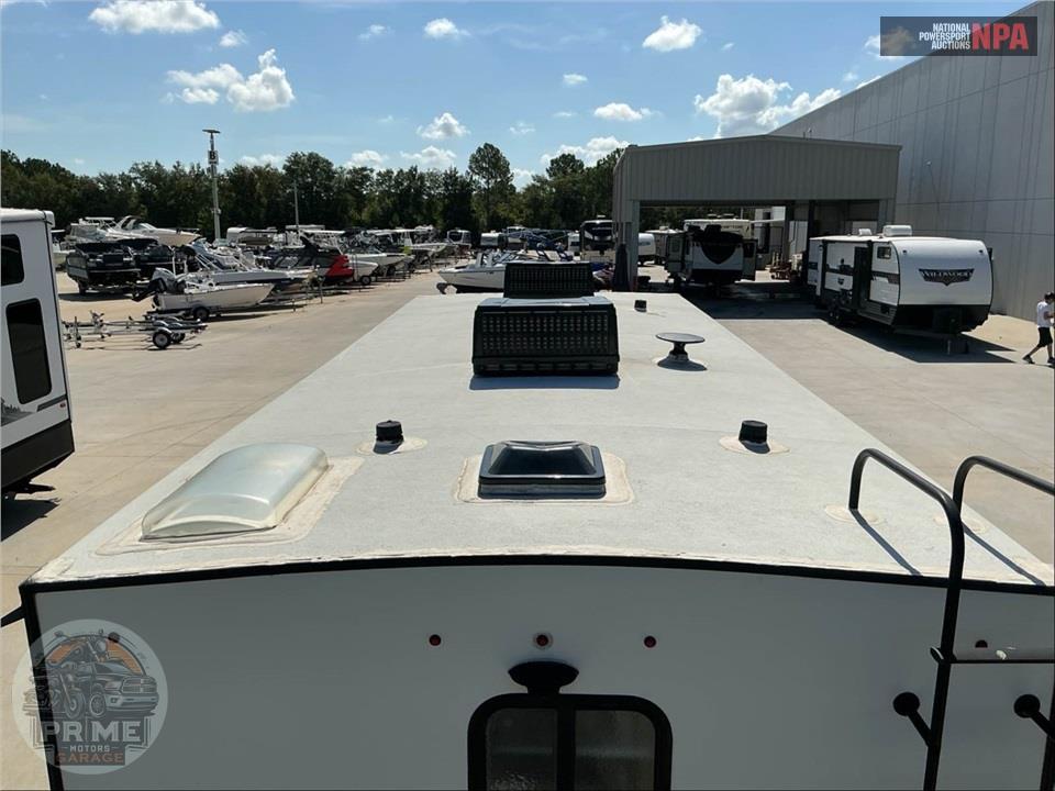 2021 Voyage By Winnebago M-2427RB — фото 26