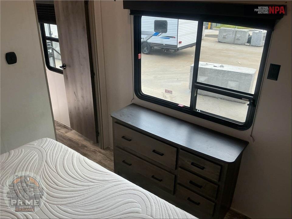 2020 Keystone Rv M-3611 FWFKS - SPRINTER LIMITED FIFTH WHEEL SERIES — фото 12