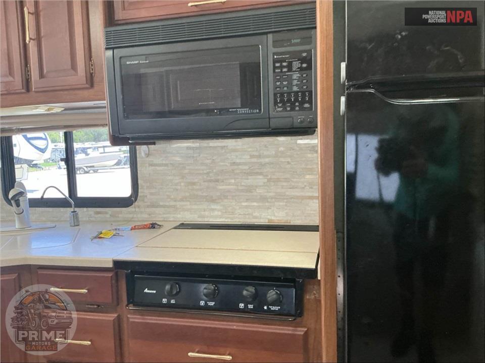 2004 Winnebago M-38G-Ford (**) Adventurer Series — фото 28