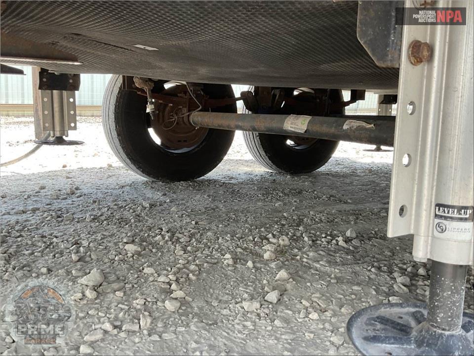 2020 Keystone Rv M-3791 RD - MONTANA FIFTH WHEEL SERIES — фото 33