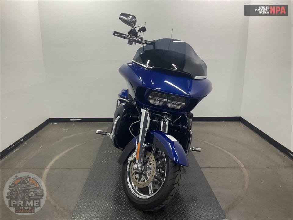 2015 Harley-Davidson FLTRUSE CVO ROAD GLIDE ULTRA — фото 2