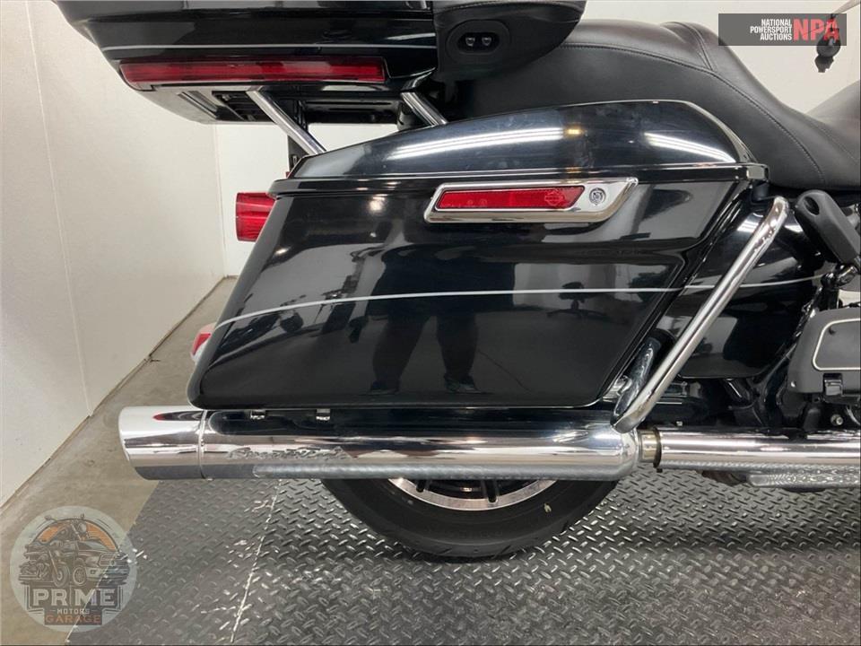 2016 Harley-Davidson FLHTK ELECTRA GLIDE ULTRA LIMITED — фото 19