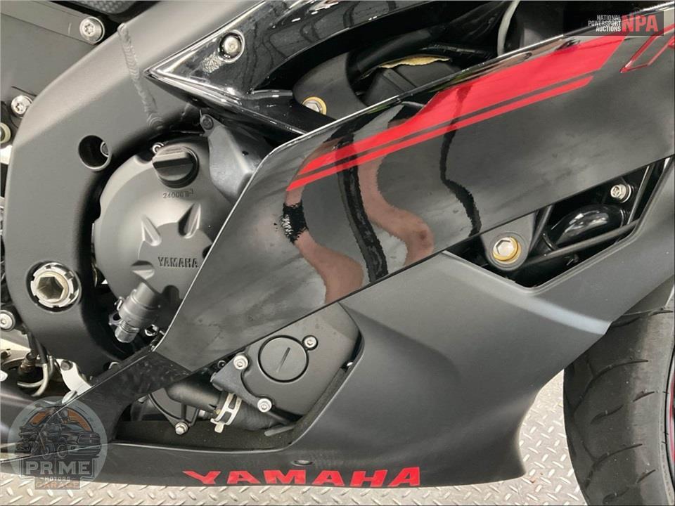 2015 Yamaha YZF-R6F RAVEN/WHITE — фото 6
