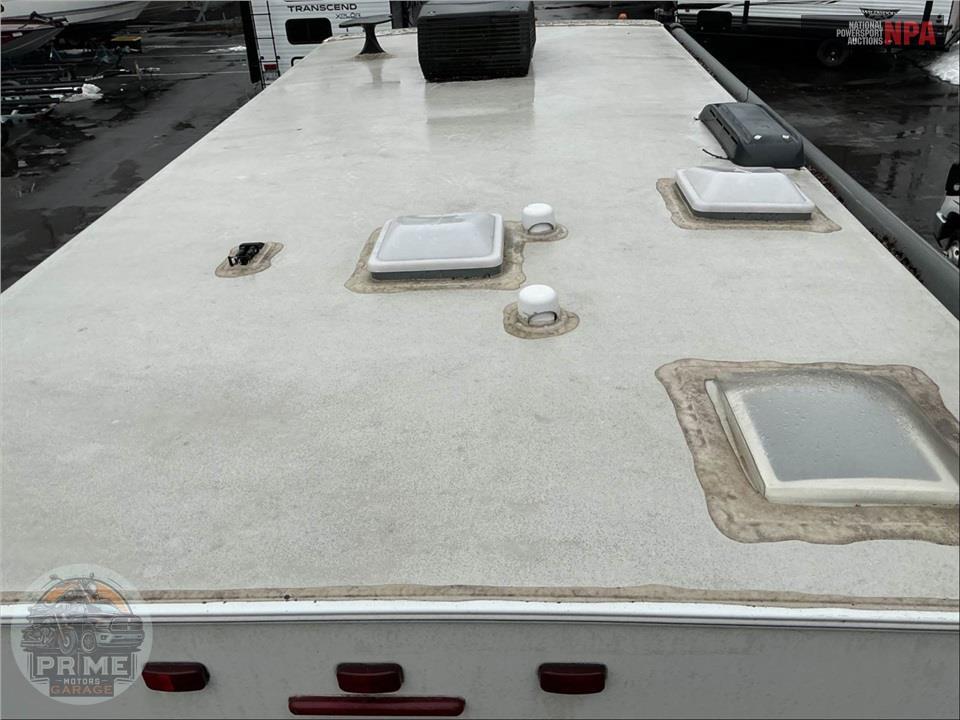 2020 Jayco M-24 B FORD V10 - REDHAWK SERIES — фото 33