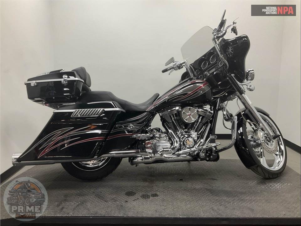 2012 Harley-Davidson FLHX STREET GLIDE — фото 1
