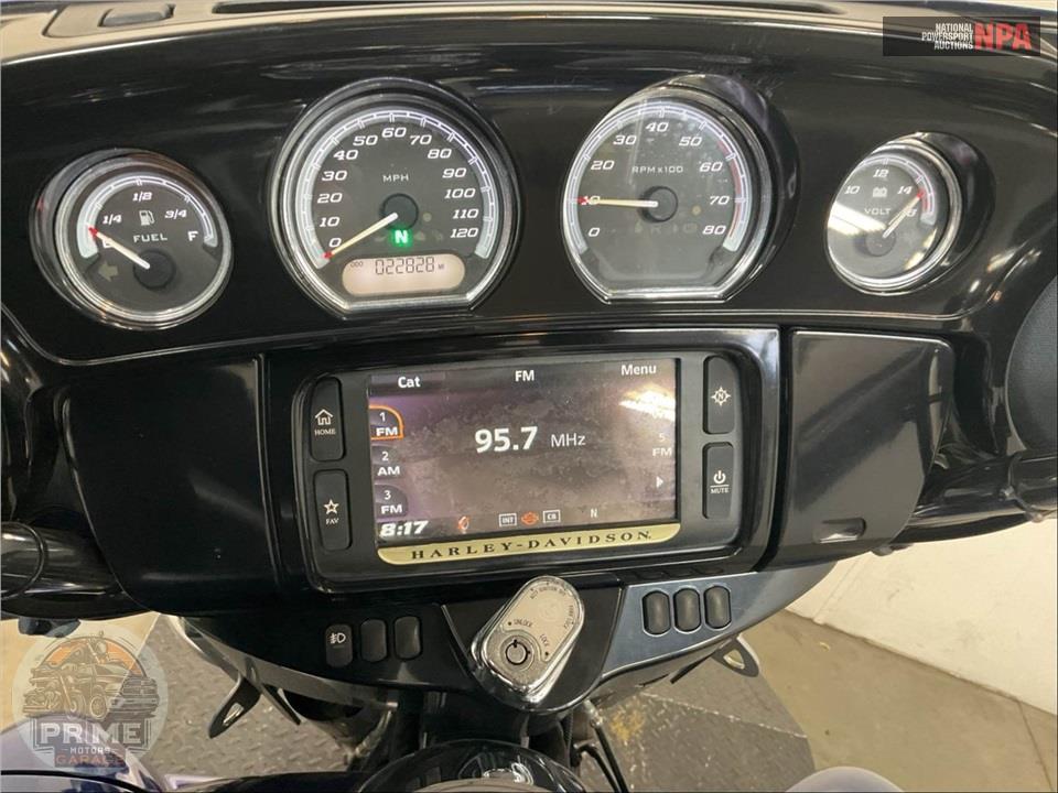 2015 Harley-Davidson FLHTK ELECTRA GLIDE ULTRA LIMITED — фото 5