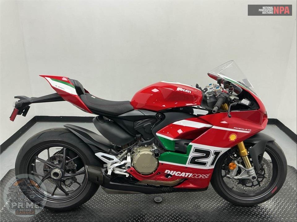 2024 Ducati PANIGALE V2 — фото 1