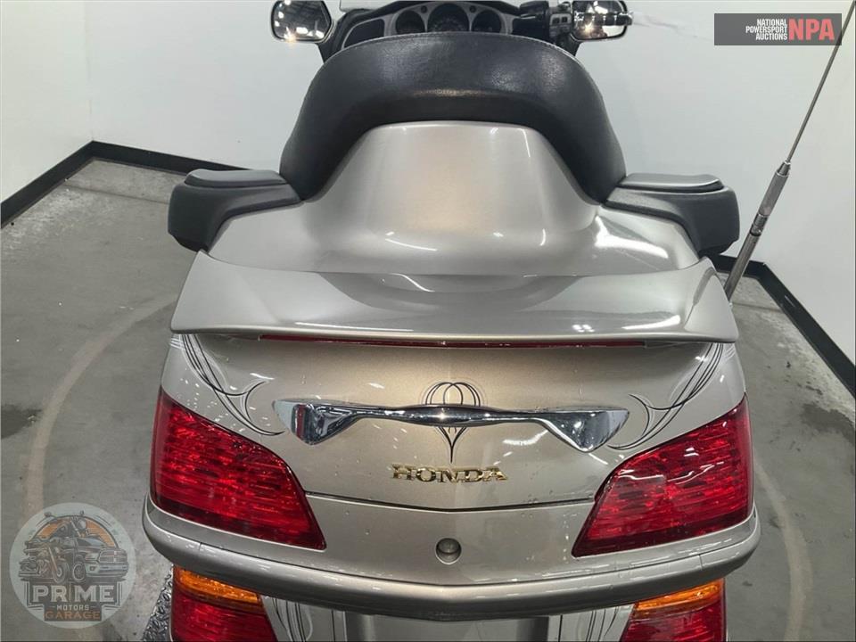 2002 Honda GL18002 GOLDWING — фото 22