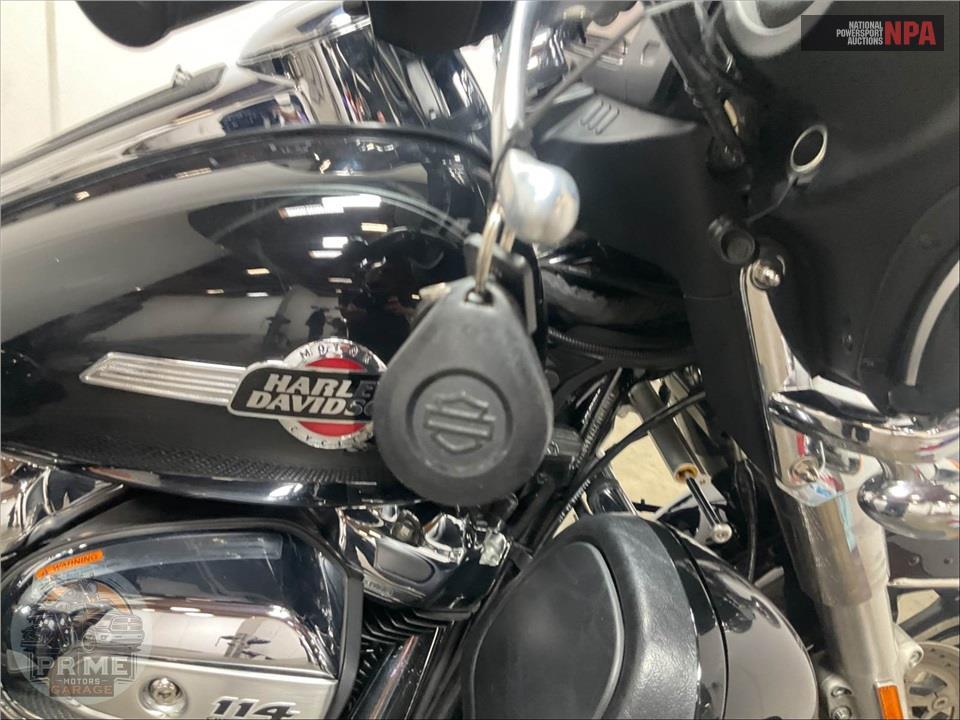 2023 Harley-Davidson FLHTCUTG TRI GLIDE ULTRA CLASSIC — фото 10