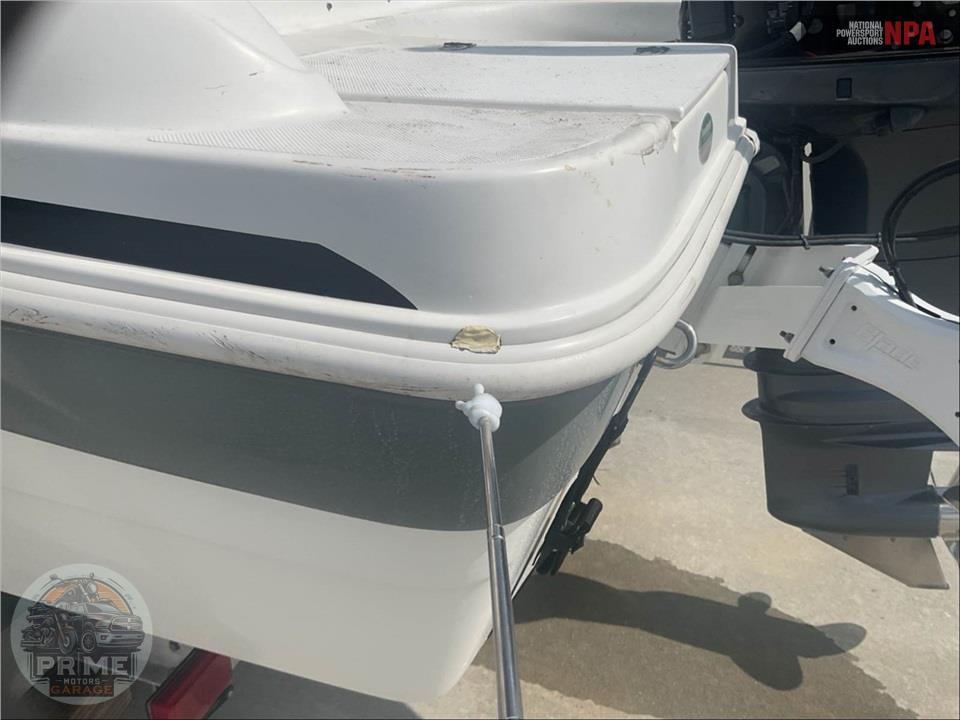 2018 Hurricane Boat SD 217 SUNDECK SERIES L=21/E=1 150HP YAM OB — фото 13