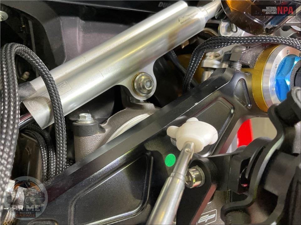 2025 Ducati PANIGALE V4 S — фото 38