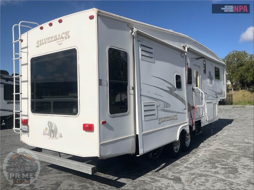 2008 Cedar Creek M-30LSTS (*) - SILVERBACK FIFTH WHEEL SERIES — фото 4