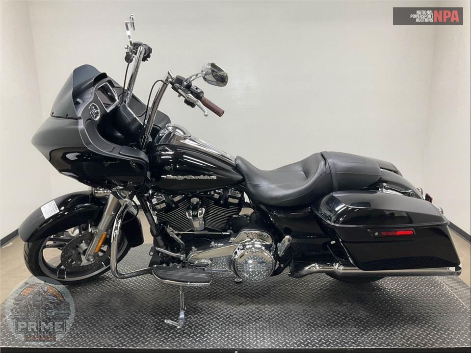 2019 Harley-Davidson FLTRX ROAD GLIDE — фото 3