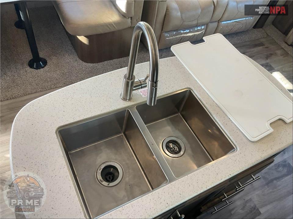 2018 Keystone Rv M-368 MBI - COUGAR FIFTH WHEEL SERIES — фото 17