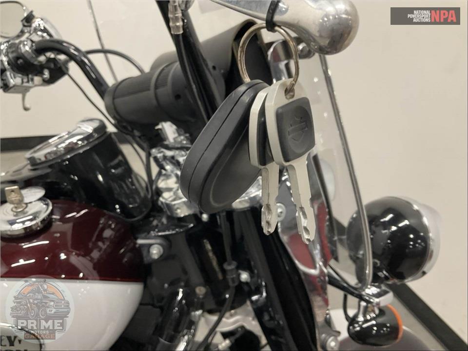 2021 Harley-Davidson FLHCS HERITAGE CLASSIC 114 — фото 11