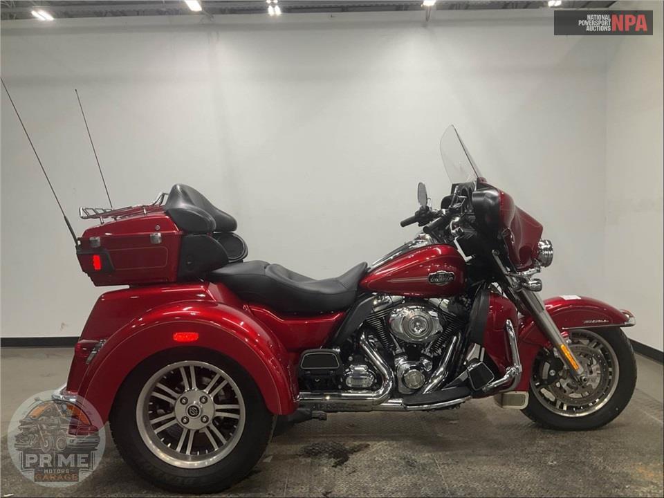 2013 Harley-Davidson FLHTCUTG TRIGLIDE UL CLSC — фото 1