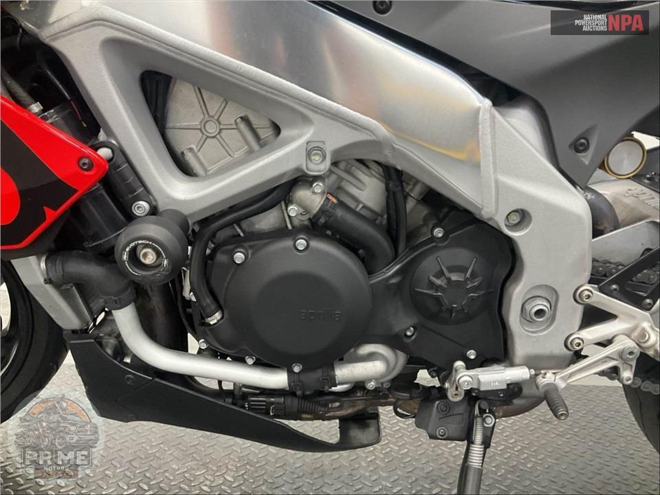 2019 Aprilia TUONO V4 1100 RR — фото 7