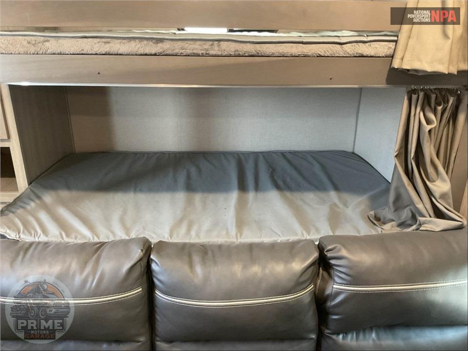 2023 Coachmen By Forest River M-271 DBS CATALINA SUMMIT SERIES — фото 13