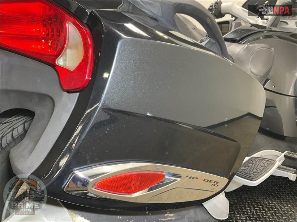 2010 Can-Am SPYDER RT-S SE5 — фото 27