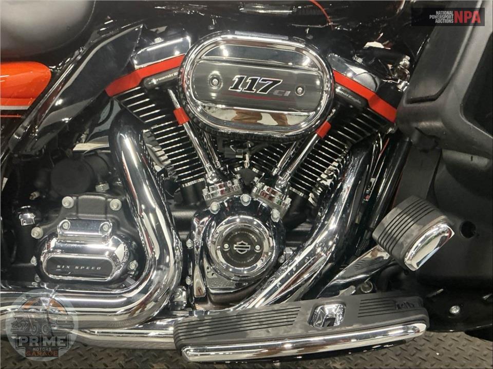 2022 Harley-Davidson FLTRKSE CVO ROAD GLIDE LIMITED — фото 6