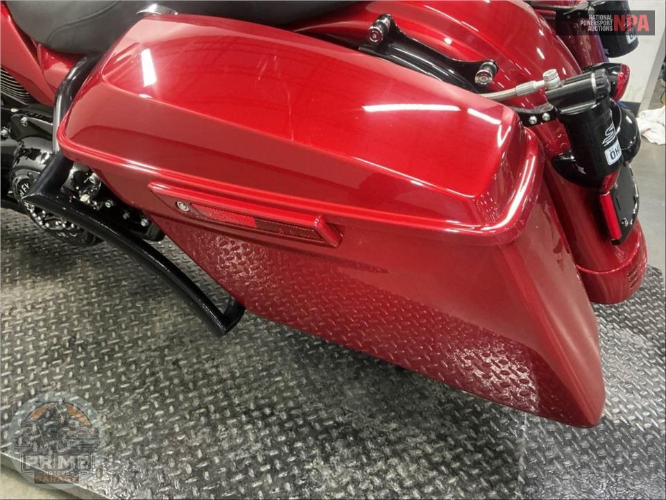 2018 Harley-Davidson FLTRXS ROAD GLIDE SPECIAL — фото 17