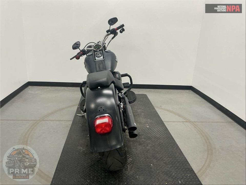 2011 Harley-Davidson FLSTFB FAT BOY LO — фото 4