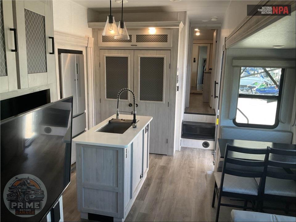 2022 East To West M-375BH-OK - TANDARA FIFTH WHEEL SERIES — фото 9