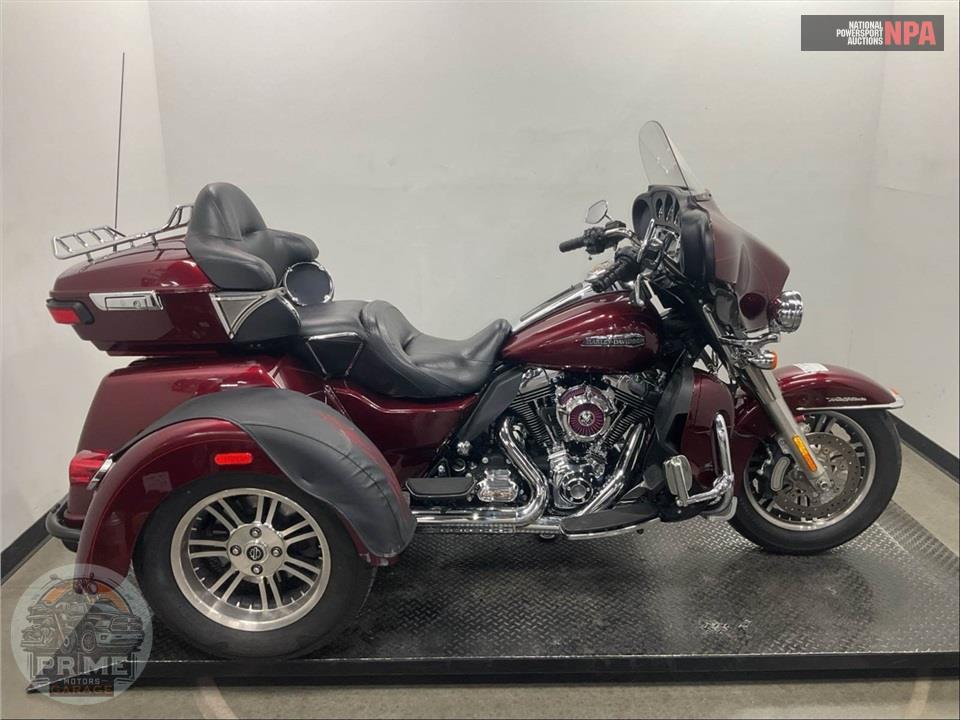 2015 Harley-Davidson FLHTCUTG TRIGLIDE ULTRA CLASSIC — фото 1