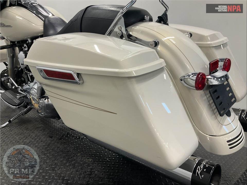 2015 Harley-Davidson FLHXS STREET GLIDE SPECIAL — фото 15