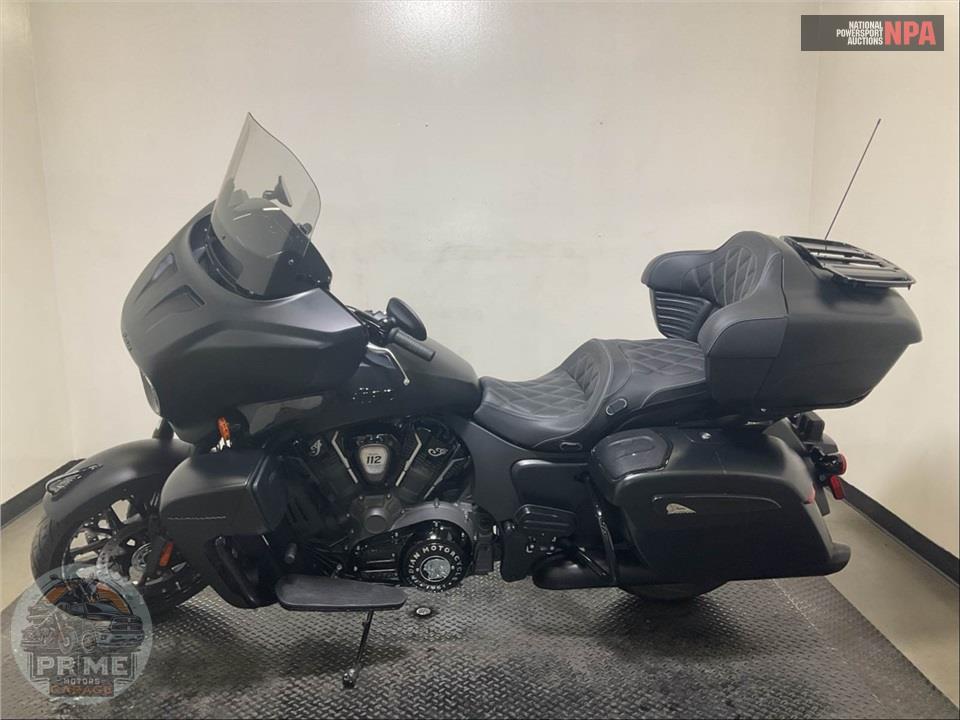 2025 Indian Motorcycle ROADMASTER POWERPLUS DARK HORSE WITH 112 AND POWERBAND AUDIO PACKAGE — фото 3
