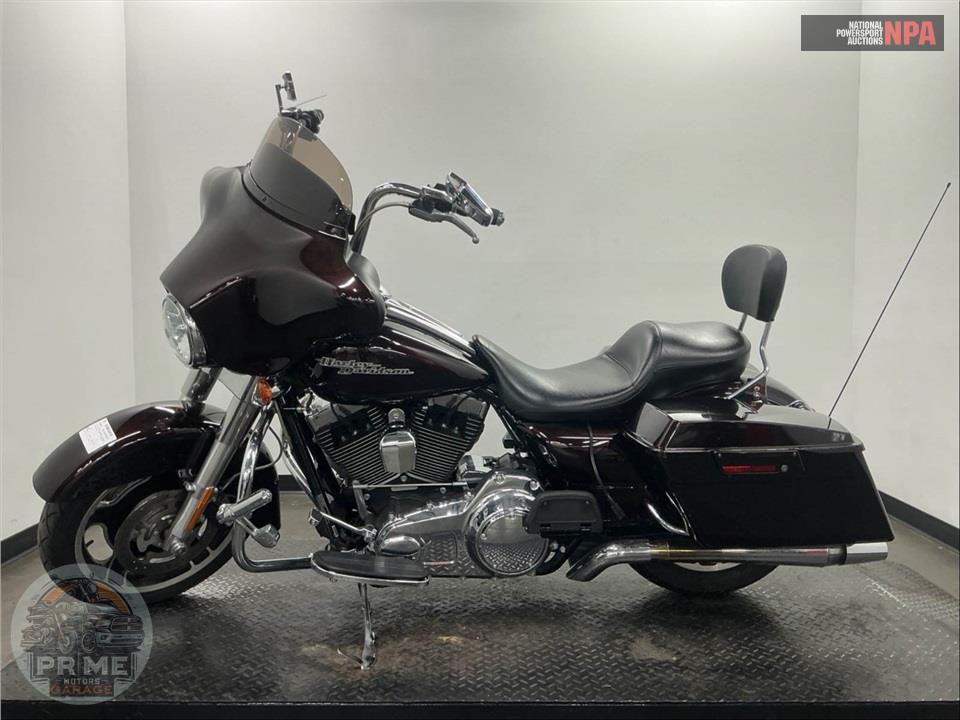 2011 Harley-Davidson FLHX STREET GLIDE — фото 2