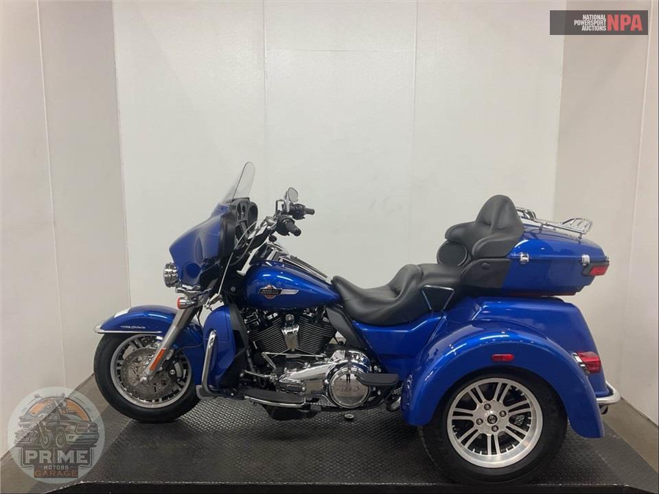 2024 Harley-Davidson FLHTCUTG TRI GLIDE ULTRA CLASSIC — фото 3
