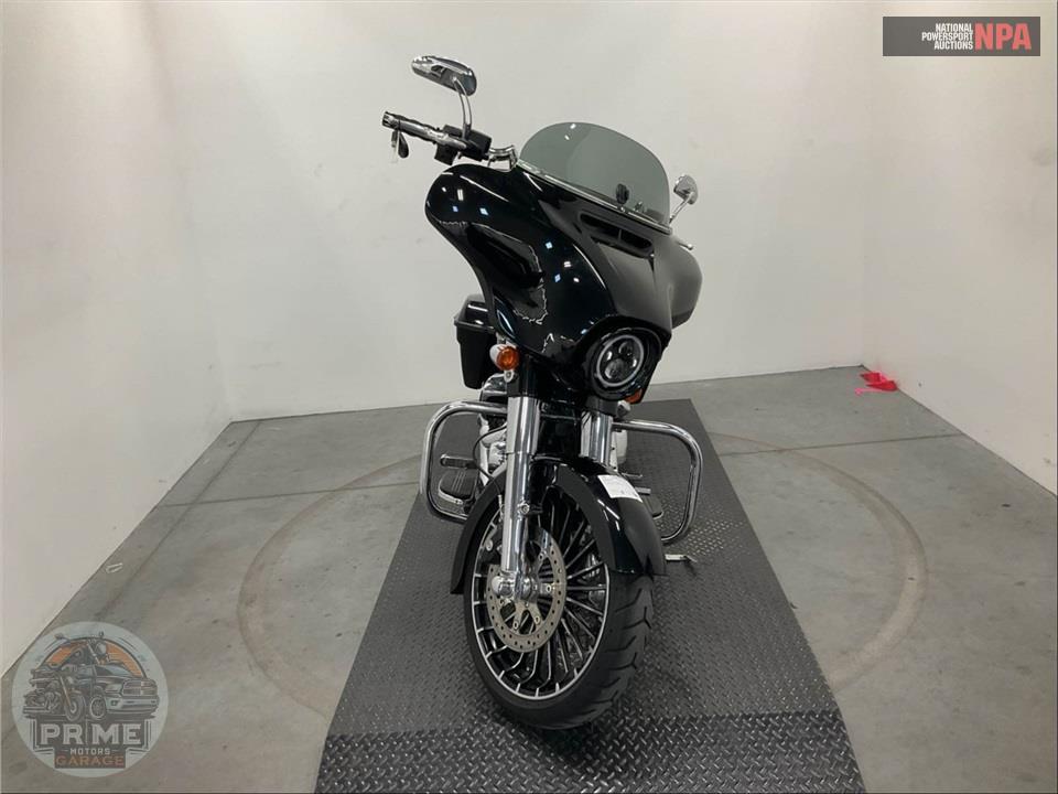 2017 Harley-Davidson FLHXS STREET GLIDE SPECIAL — фото 2
