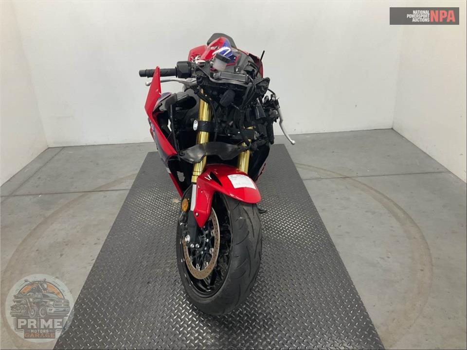 2023 Honda CBR1000RR — фото 2