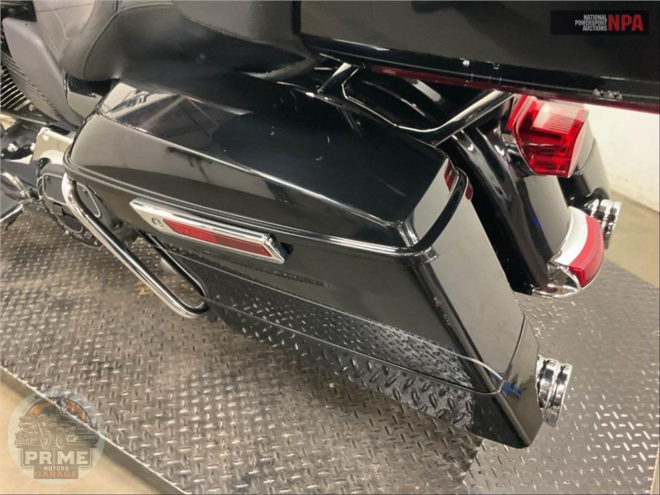 2016 Harley-Davidson FLHTK ELECTRA GLIDE ULTRA LIMITED — фото 26