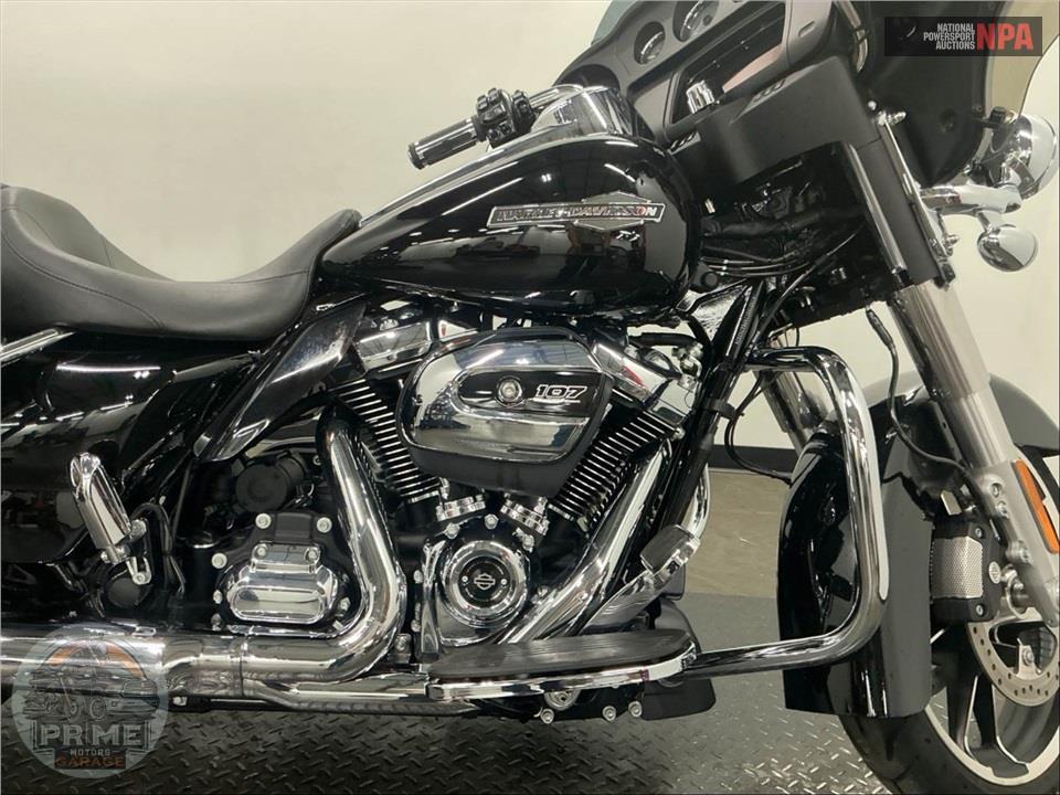 2023 Harley-Davidson FLHX STREET GLIDE — фото 6