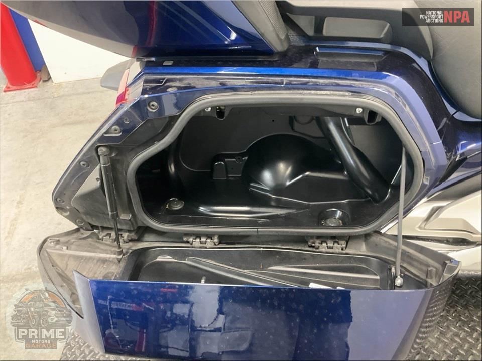 2018 Honda GL1800D GOLDWING TOUR DCT (BLUE) — фото 17